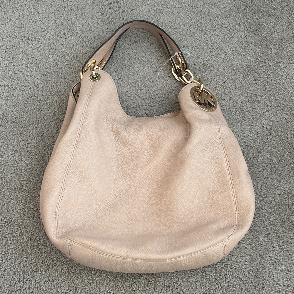 Michael Kors Elegant Cream Leather Shoulder Bag